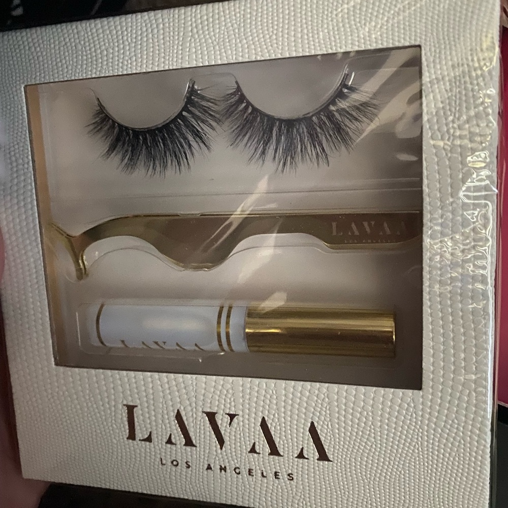 Makeup bundle
